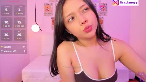 Snapshot of liza_bennet chatting on November 22, 7:51 am Liza online show from November 22, 7:51 am