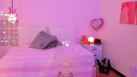 Snapshot of liza_bennet chatting on February 18, 3:24 am Liza online show from February 18, 3:24 am