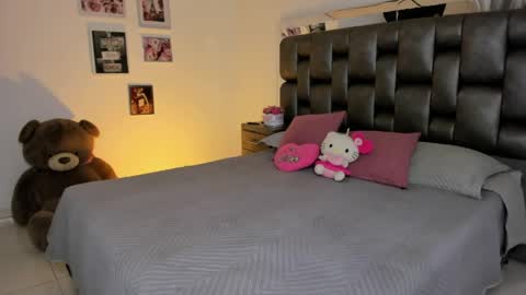 Snapshot of liza_honey chatting on June 8, 1:39 am liza honey online show from June 8, 1:39 am