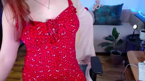 Snapshot of lizaswan chatting on March 1, 6:32 pm LIzaSwan online show from March 1, 6:32 pm