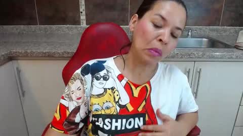 L I Z  E T H   online show from November 11, 7:25 pm