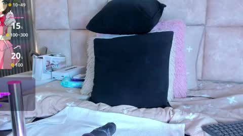 Liz online show from April 10, 7:51 pm