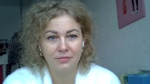Snapshot of lizy_frau chatting on November 17, 9:04 am lizy_frau online show from November 17, 9:04 am