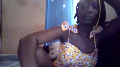 lizzie2020 online show from June 7, 12:31 pm
