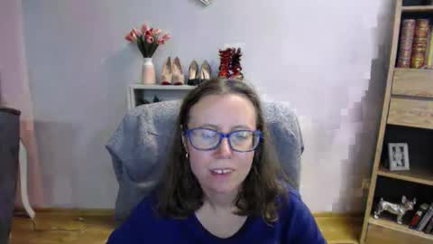 Lizzy online show from October 3, 4:53 am