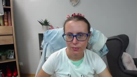 Lizzy online show from June 30, 4:35 am