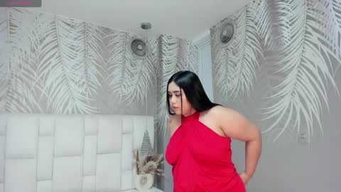 Snapshot of lizzy_sweet4u chatting on May 9, 3:23 am LIZZY online show from May 9, 3:23 am