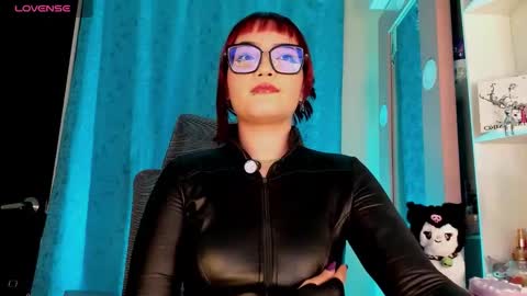 Elizabeth but call me Lizz  online show from February 10, 7:18 pm