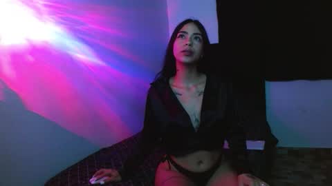 lliamm 2 online show from November 16, 6:19 am