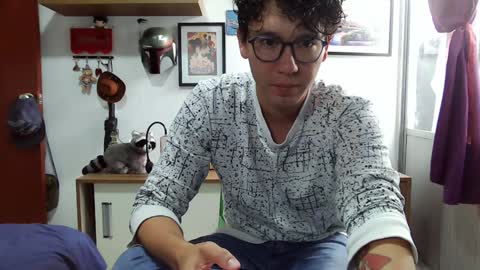 Snapshot of lobomx19 chatting on December 5, 4:01 pm Lobo online show from December 5, 4:01 pm