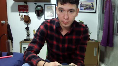 Snapshot of lobomx19 chatting on December 17, 2:12 am Lobo online show from December 17, 2:12 am