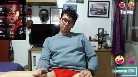 Snapshot of lobomx19 chatting on February 14, 2:18 am Lobo online show from February 14, 2:18 am