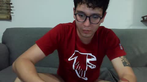 Snapshot of lobomx19 chatting on February 15, 3:20 am Lobo online show from February 15, 3:20 am