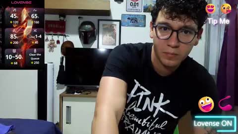 Snapshot of lobomx19 chatting on March 3, 12:59 am Lobo online show from March 3, 12:59 am