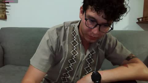 Snapshot of lobomx19 chatting on March 5, 2:03 am Lobo online show from March 5, 2:03 am