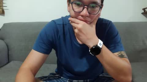 Lobo online show from April 18, 2:21 pm