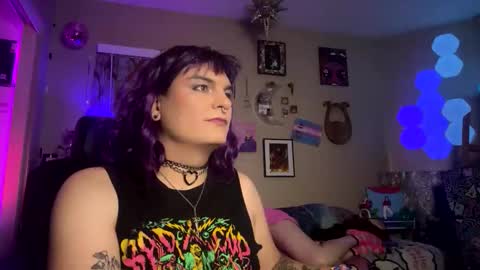 Snapshot of lobotomyprincess chatting on April 2, 1:58 am LobotomyPrincess online show from April 2, 1:58 am