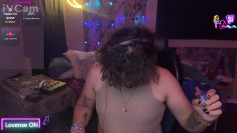 Snapshot of lobotomyprincess chatting on April 22, 5:10 am LobotomyPrincess online show from April 22, 5:10 am