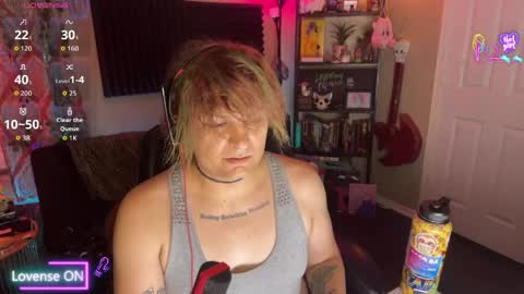 Snapshot of lobotomyprincess chatting on May 15, 6:09 am LobotomyPrincess online show from May 15, 6:09 am