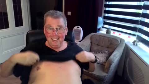 Snapshot of loebet chatting on November 2, 3:47 pm Loebet online show from November 2, 3:47 pm