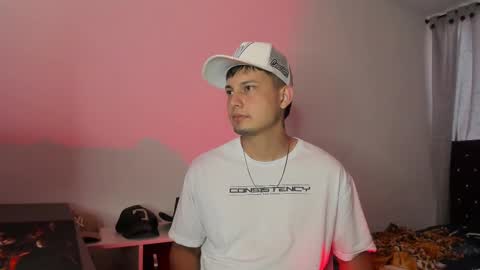 Snapshot of logan_morris777 chatting on January 18, 11:32 am Logan morris online show from January 18, 11:32 am