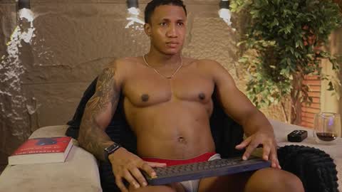 logan_varela online show from November 27, 9:50 pm