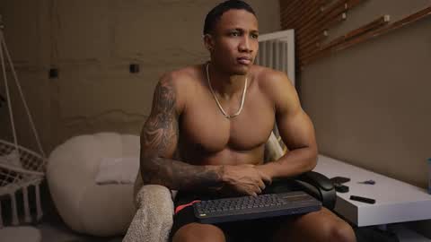 logan_varela online show from February 26, 12:59 pm