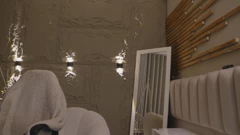 logan_varela online show from April 9, 4:34 pm