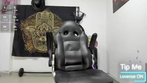 Snapshot of logan_whitters01 chatting on February 10, 12:26 am LOGAN WHITTERS online show from February 10, 12:26 am