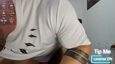 Snapshot of logan_whitters01 chatting on February 27, 12:27 pm LOGAN WHITTERS online show from February 27, 12:27 pm