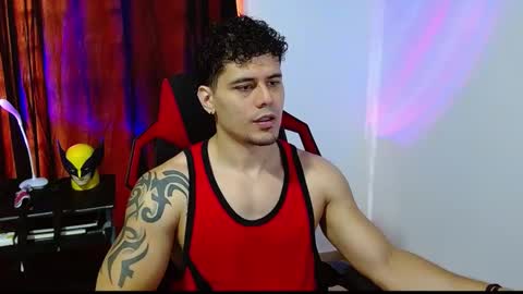 Snapshot of loganandrwz chatting on February 25, 5:33 pm Loganandrwz online show from February 25, 5:33 pm