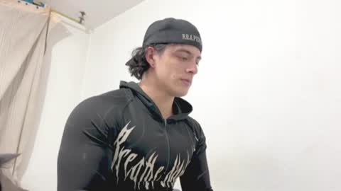 Snapshot of logann_x3 chatting on June 17, 4:37 am Logan online show from June 17, 4:37 am