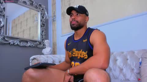 Snapshot of logansimmons chatting on September 22, 2:35 am U can call me Logan online show from September 22, 2:35 am