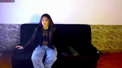 Lois online show from April 3, 12:19 am