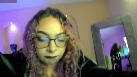 Snapshot of loiseharper chatting on May 21, 3:46 am Loise online show from May 21, 3:46 am