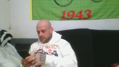 Snapshot of lokitospain chatting on March 15, 7:31 pm PollonSpanish37 online show from March 15, 7:31 pm