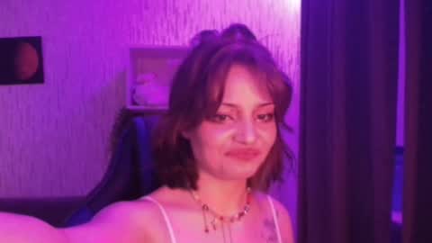 Snapshot of lola_bani_ chatting on February 13, 2:31 pm lola online show from February 13, 2:31 pm