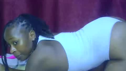 lola_beib online show from April 8, 5:51 am