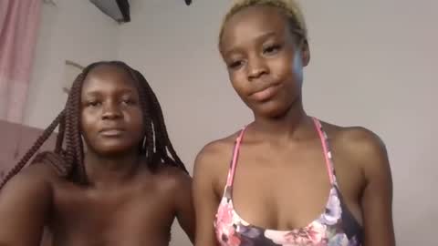 Snapshot of lola_seventy chatting on July 16, 2:56 pm Lola online show from July 16, 2:56 pm
