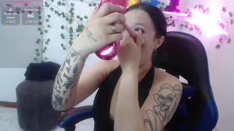 Lola  online show from May 28, 2:14 pm