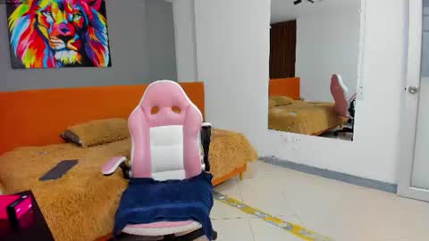 lola_sweeet18 online show from July 8, 9:14 am