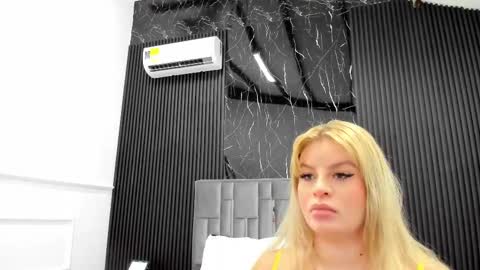 Lola Angel online show from February 9, 7:51 pm