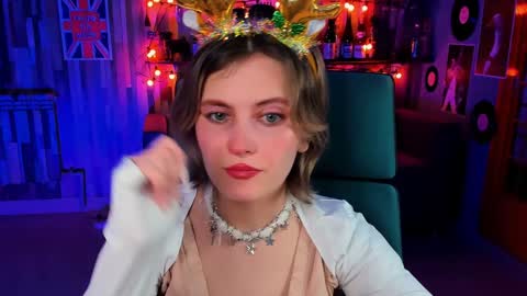 Snapshot of lolaasmus chatting on December 20, 2:38 pm I consider myself the god Loki but life just calls me LOL online show from December 20, 2:38 pm