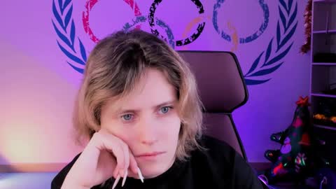 Snapshot of lolaasmus chatting on December 28, 5:02 am I consider myself the god Loki but life just calls me LOL online show from December 28, 5:02 am