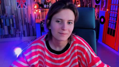 Snapshot of lolaasmus chatting on January 8, 8:06 am I consider myself the god Loki but life just calls me LOL online show from January 8, 8:06 am