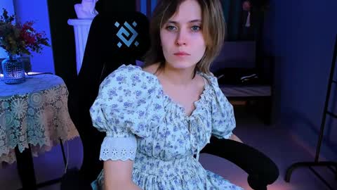 Snapshot of lolaasmus chatting on January 23, 5:02 am I consider myself the god Loki but life just calls me LOL online show from January 23, 5:02 am