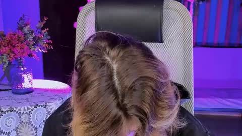 Snapshot of lolaasmus chatting on February 12, 7:55 am I consider myself the god Loki but life just calls me LOL online show from February 12, 7:55 am