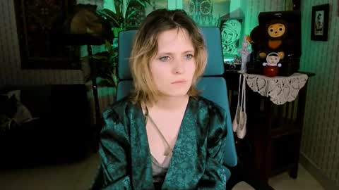 Snapshot of lolaasmus chatting on February 19, 2:23 pm I consider myself the god Loki but life just calls me LOL online show from February 19, 2:23 pm