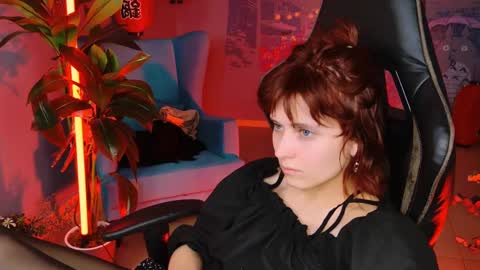 Snapshot of lolaasmus chatting on March 10, 3:20 pm I consider myself the god Loki but life just calls me LOL online show from March 10, 3:20 pm