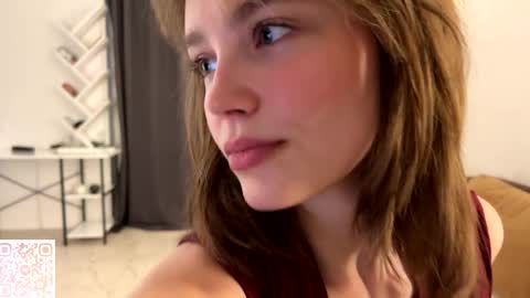Snapshot of lolaatatee chatting on April 29, 3:27 pm lolaatatee online show from April 29, 3:27 pm